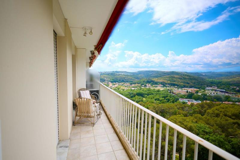 Appartement - 79 m² - 3 pièces