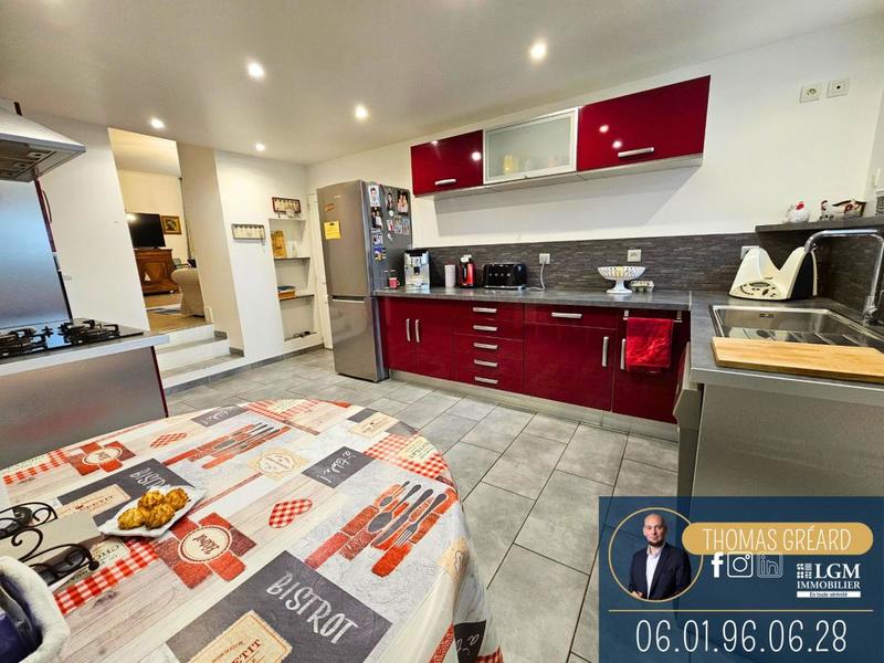 Maison - 470 m² - 18 pièces