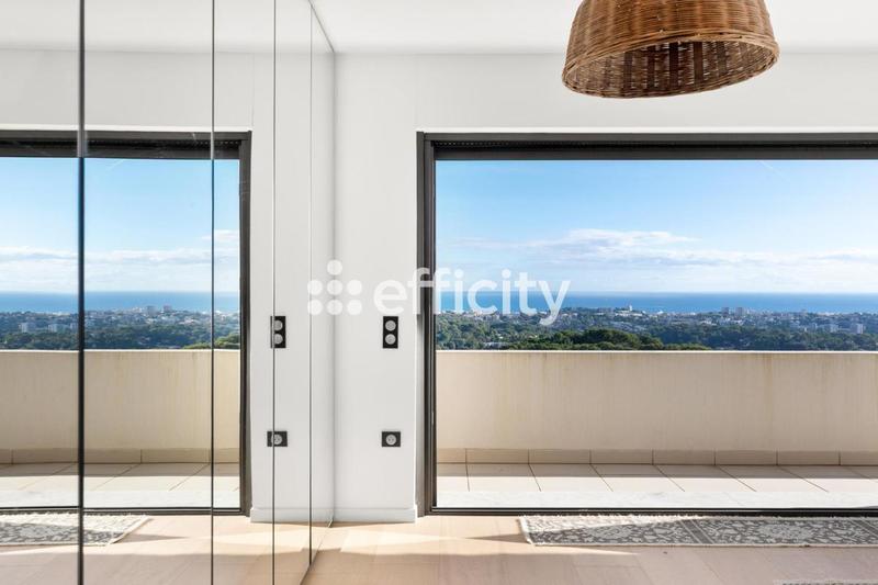 Villa - 402 m² - 11 pièces