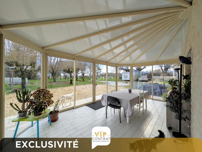 Maison - 253 m² - 8 pièces