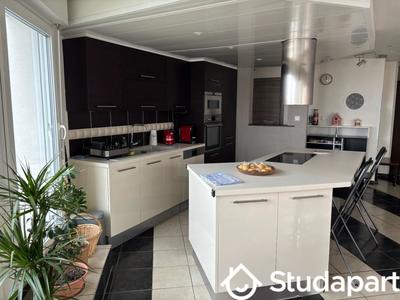 Chambre - 9 m² - 1 pièce