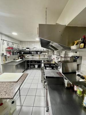 Local commercial - 226 m² - 5 pièces