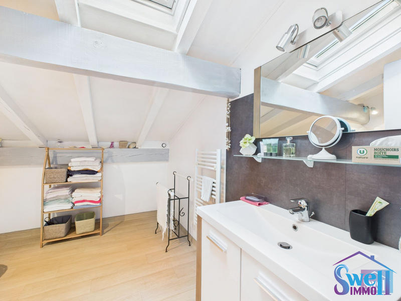 Maison traditionnelle - 140 m² - 6 pièces