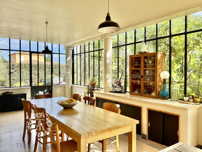 Propriété - 504 m² - 12 pièces