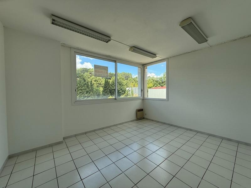 Bureau - 567 m² - 10 pièces