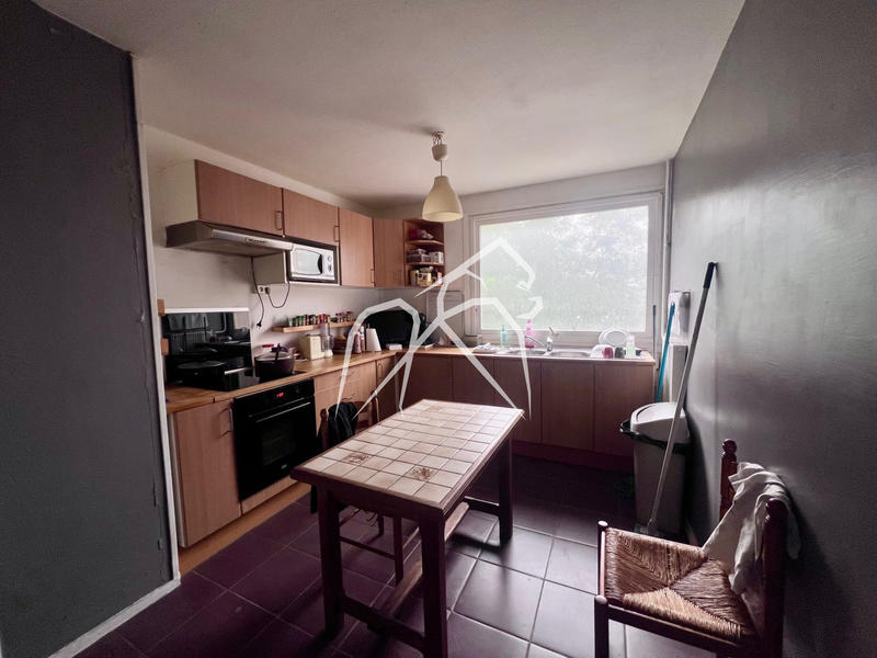 Appartement - 80 m² - 4 pièces