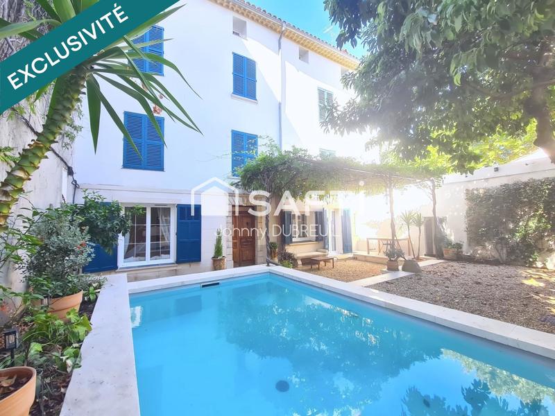 Hôtel particulier - 300 m² - 8 pièces