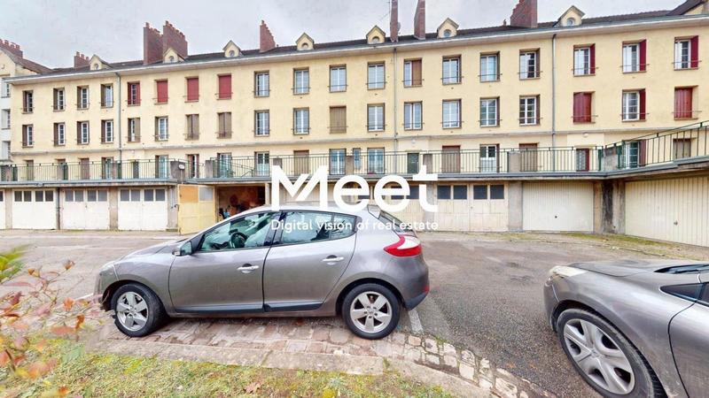 Appartement - 100 m² - 5 pièces