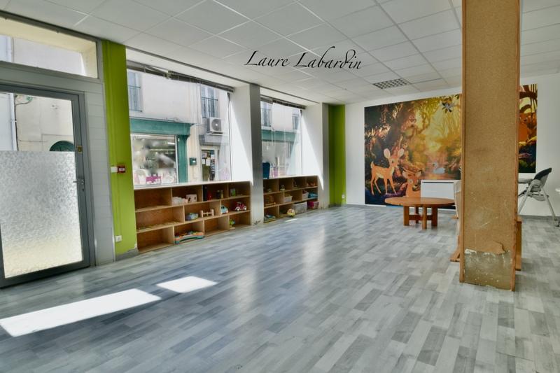 Immeuble - 82 m² - 8 pièces