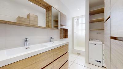 Appartement - 80 m² - 3 pièces