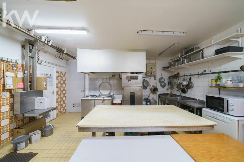 Fonds de commerce - Magasins - 106 m²