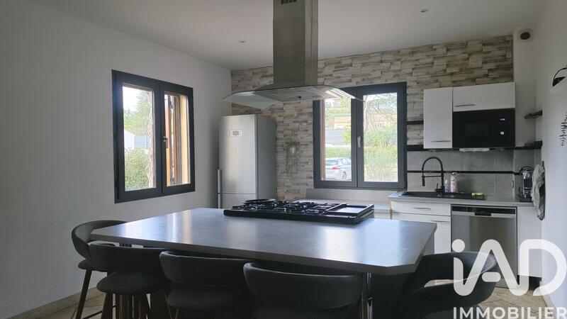 Maison - 191 m² - 6 pièces