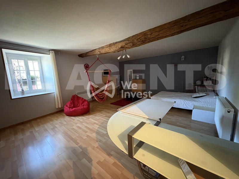 Maison - 235 m² - 9 pièces