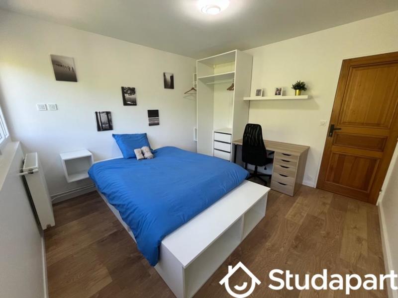 Chambre - 10 m² - 1 pièce