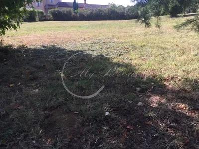 Terrain constructible - 830 m²