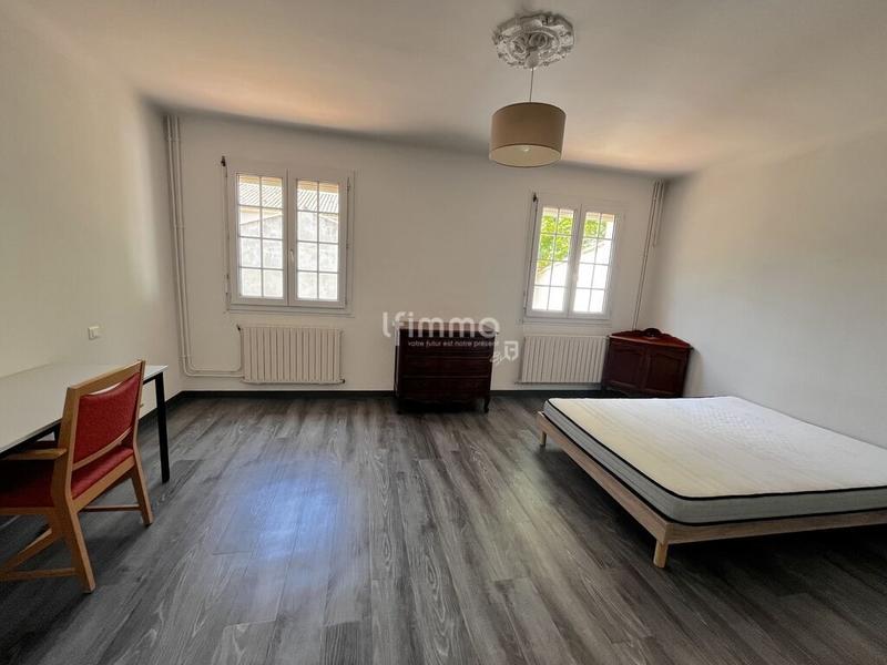 Maison - 220 m² - 5 pièces