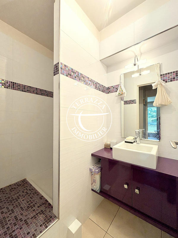 Appartement - 95 m² - 4 pièces