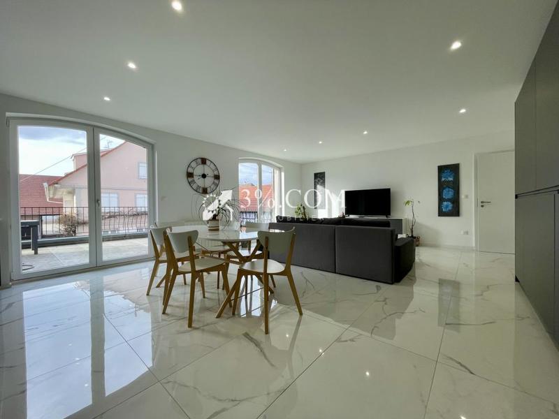 Appartement - 85 m² - 3 pièces