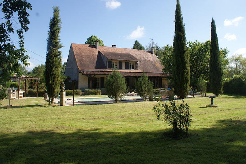 Maison - 138 m² - 9 pièces