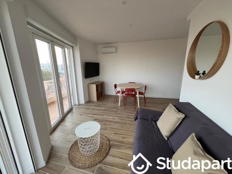 Chambre - 12 m² - 1 pièce