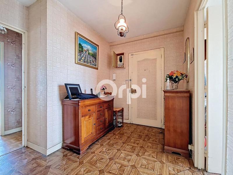 Appartement - 80 m² - 4 pièces