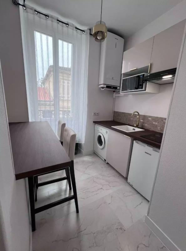 Studio - 24 m² - 1 pièce