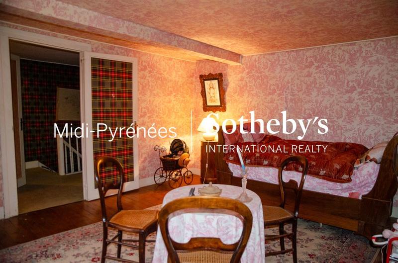 Maison - 500 m² - 16 pièces