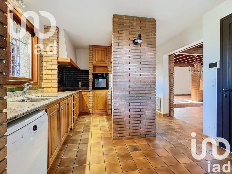 Maison - 224 m² - 7 pièces