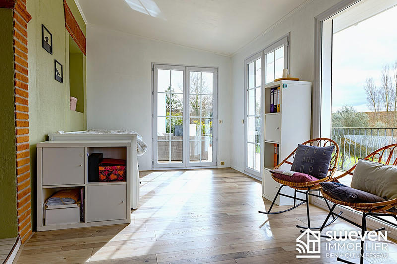 Maison - 220 m² - 8 pièces