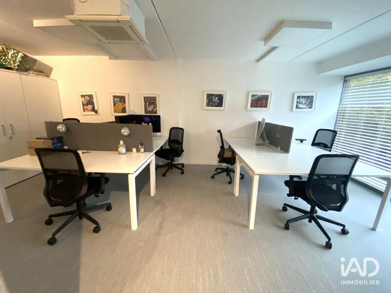 Bureau - 370 m²