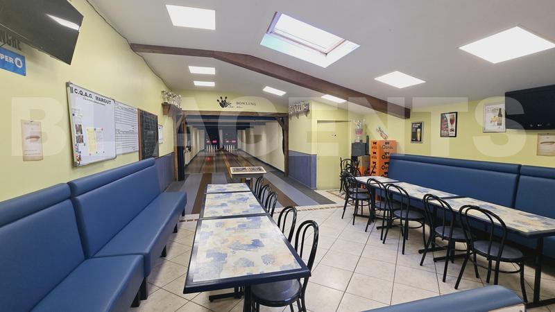 Maison - 400 m² - 5 pièces