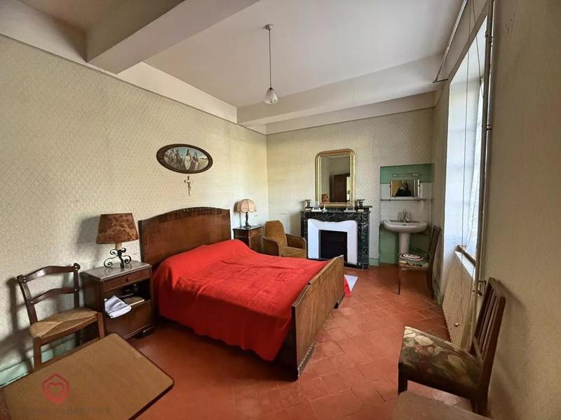 Propriété - 339 m² - 11 pièces