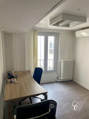 Bureau - 81 m² - 4 pièces
