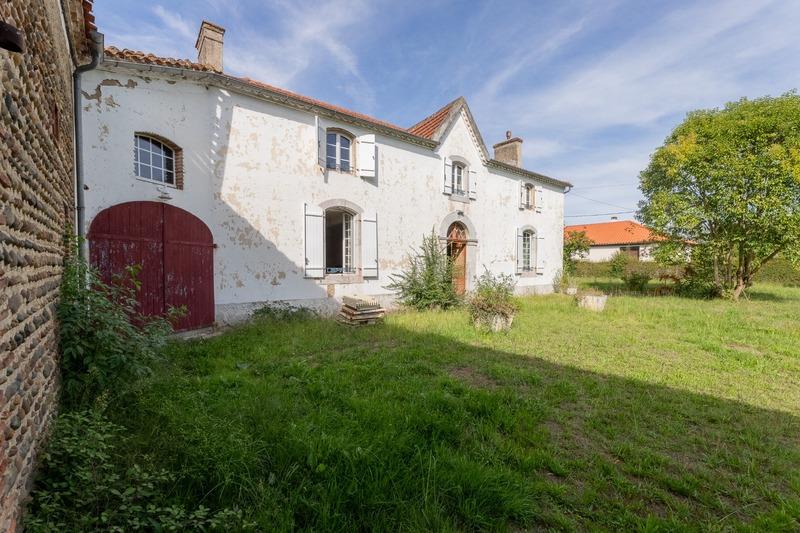 Maison - 264 m² - 7 pièces