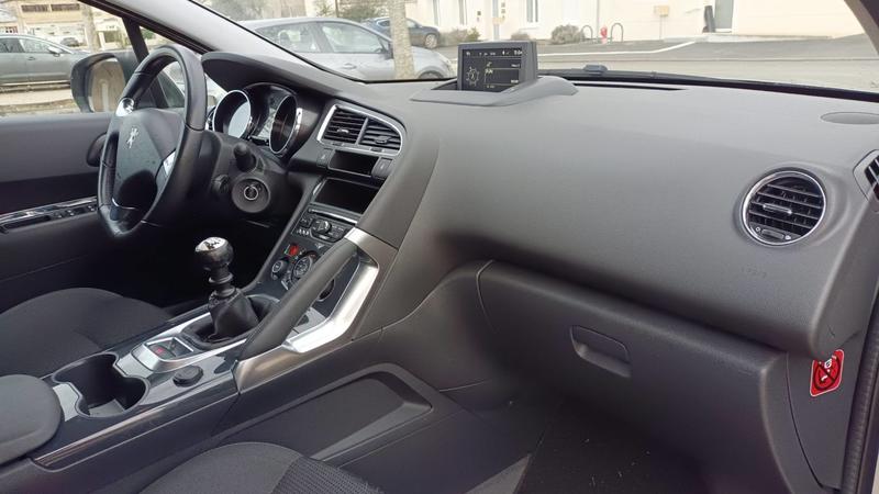 Peugeot 3008 1.6 BlueHDi 120 Allure