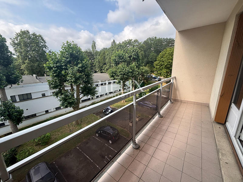 Appartement - 85 m² - 5 pièces