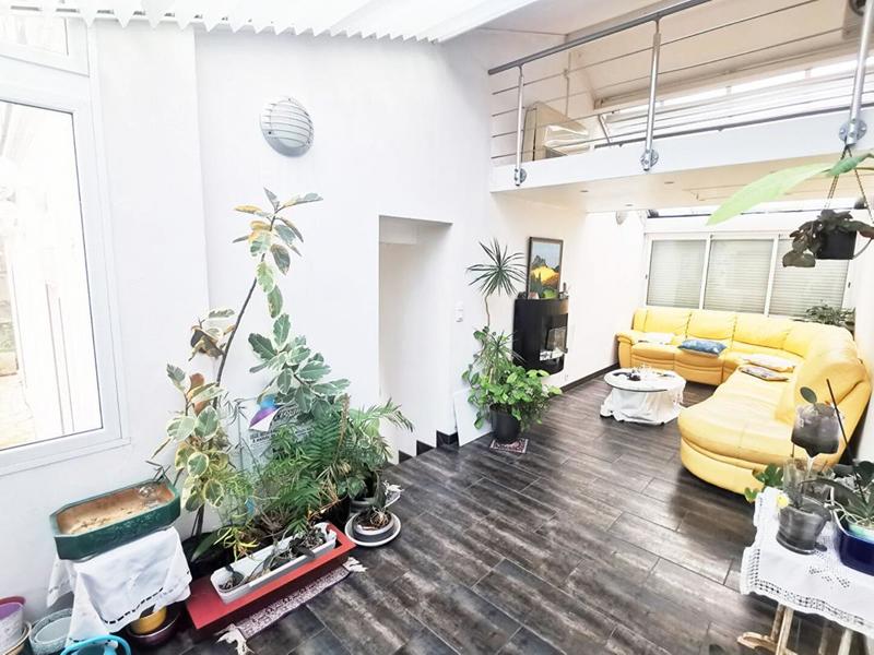 Pavillon - 202 m² - 9 pièces