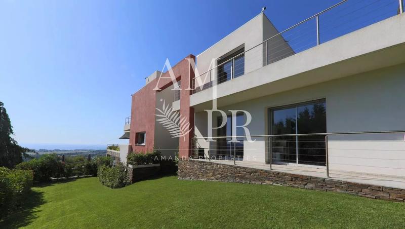 Maison - 291 m² - 8 pièces