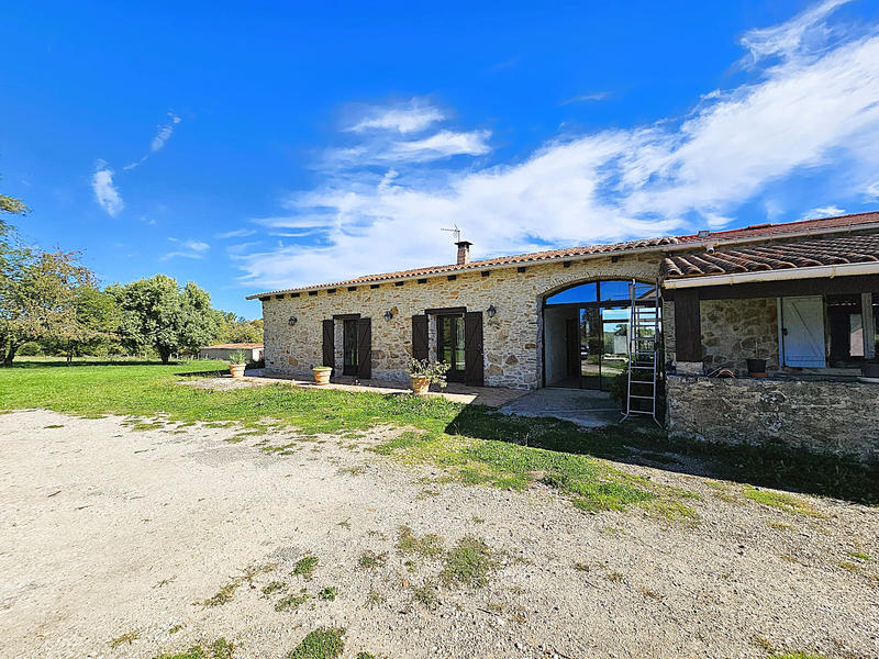 Maison - 400 m² - 18 pièces