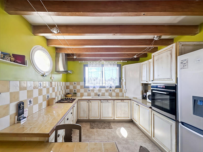 Maison - 211 m² - 10 pièces