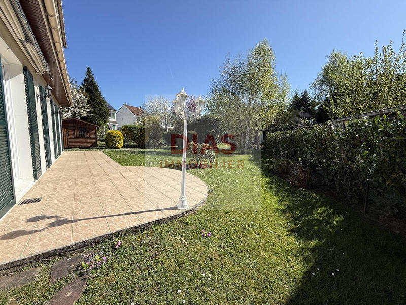 Maison - 140 m² - 2 pièces