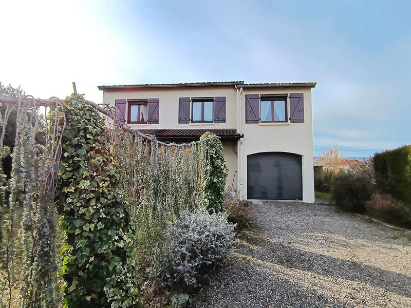 Maison - 107 m² - 7 pièces