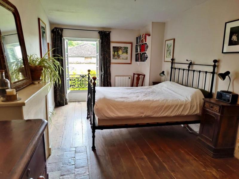 Maison - 281 m² - 8 pièces