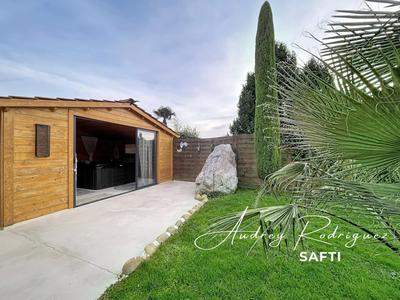 Maison - 310 m² - 11 pièces