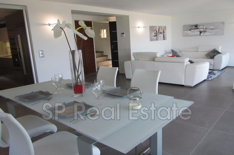 Maison - 185 m² - 4 pièces