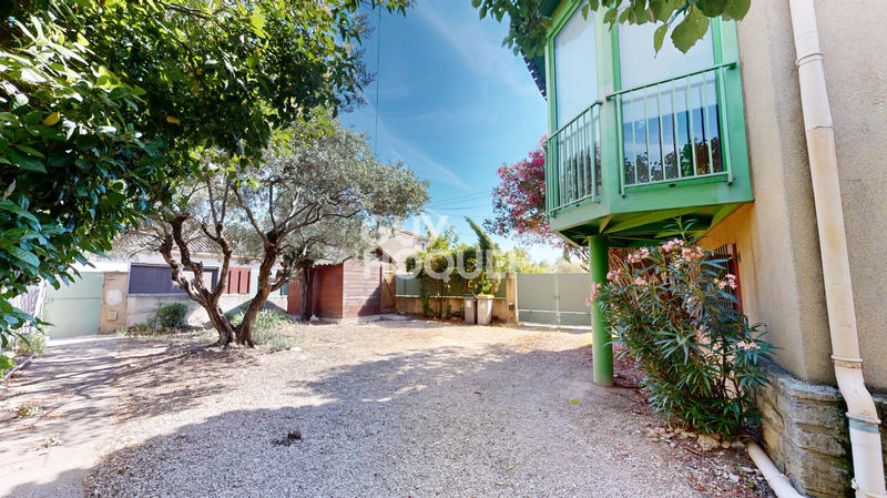 Maison - 284 m² - 11 pièces