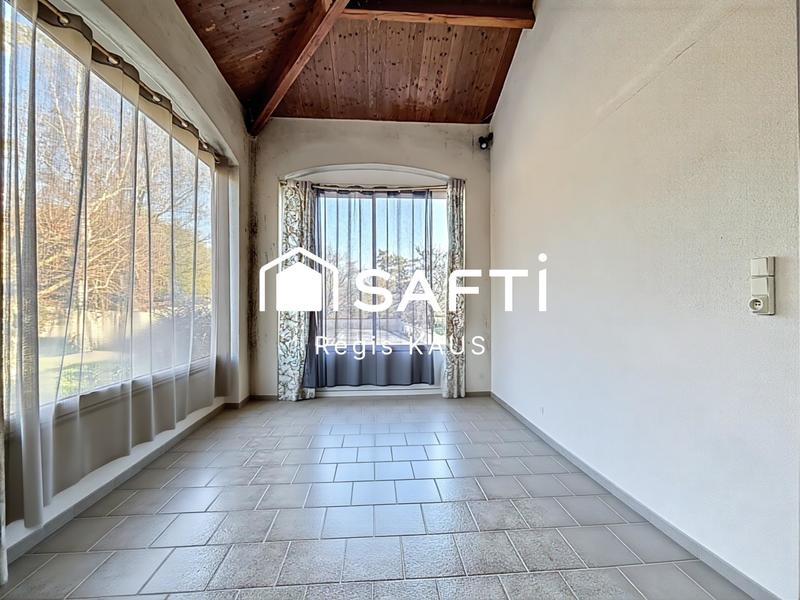 Maison - 240 m² - 10 pièces