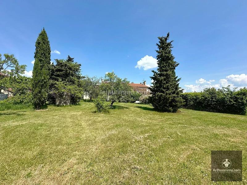 Maison - 240 m² - 10 pièces