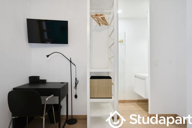 Chambre - 10 m² - 1 pièce