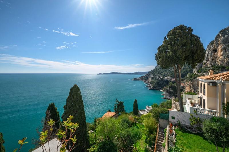 Appartement - 170 m² - 6 pièces